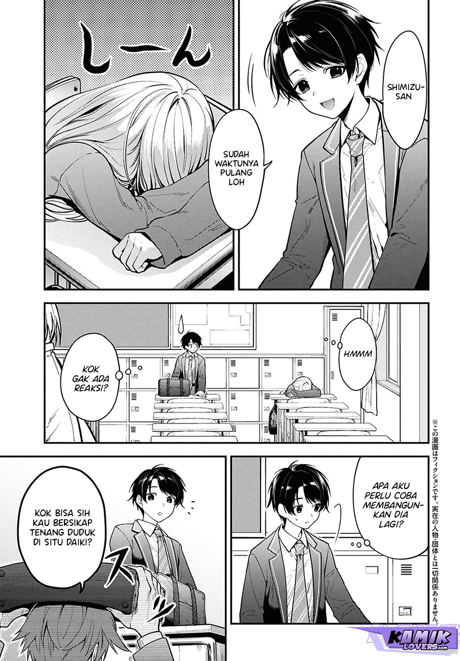 Tonari no Seki no Yankee Shimizu-san ga Kami o Kuroku Sometekita Chapter 01 Gambar 5